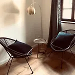 Undfein Boutique *