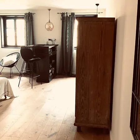 Undfein Boutique *